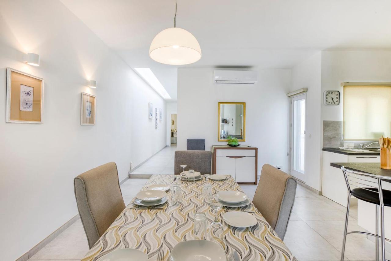 Gzira Penthouse - Hosted By Sweetstay Bagian luar foto