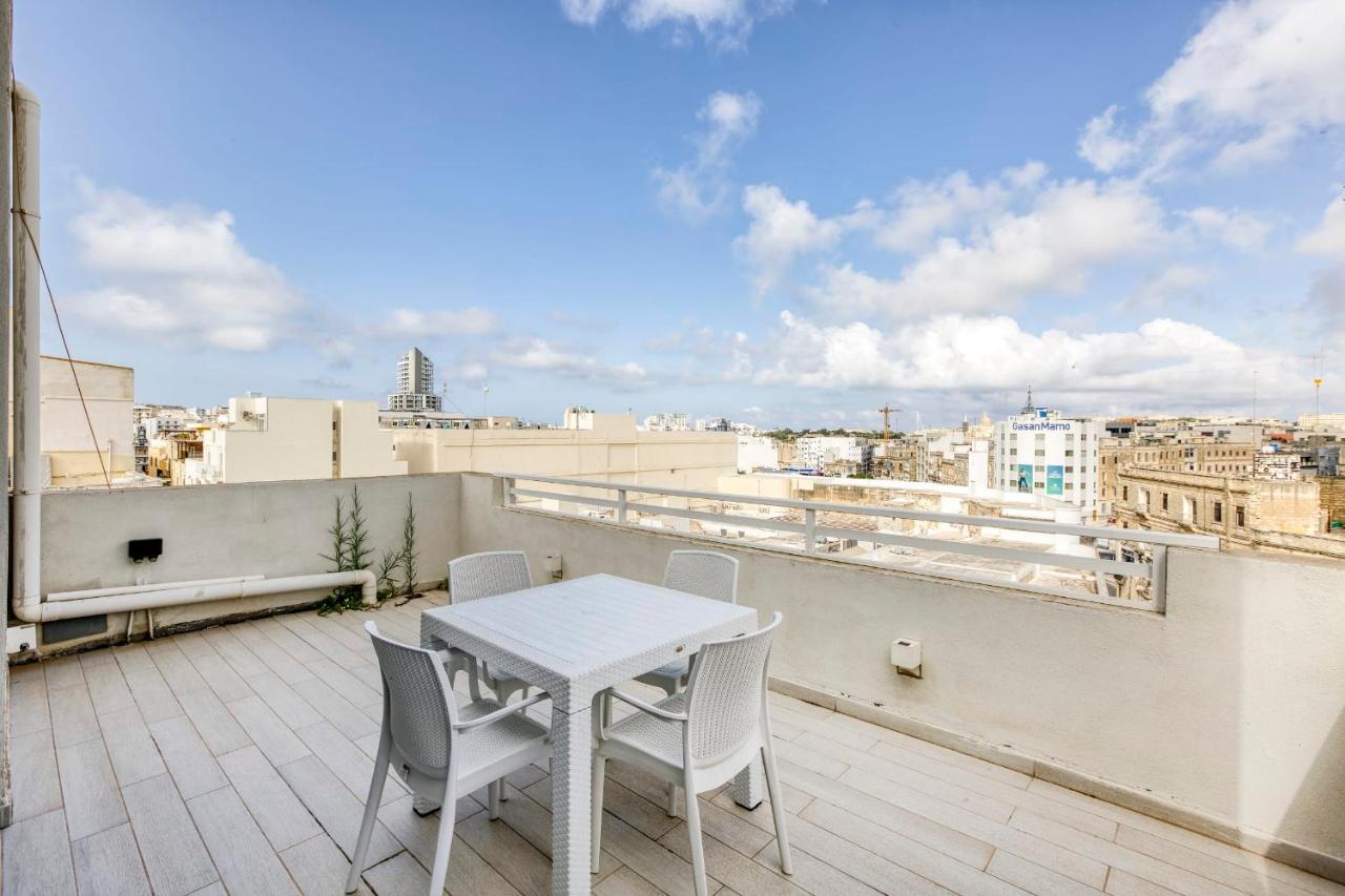 Gzira Penthouse - Hosted By Sweetstay Bagian luar foto
