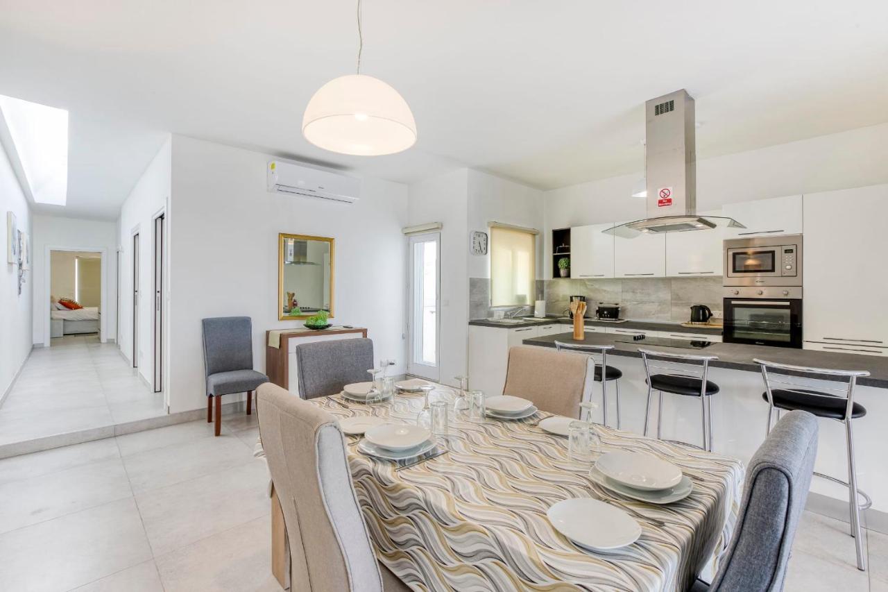 Gzira Penthouse - Hosted By Sweetstay Bagian luar foto