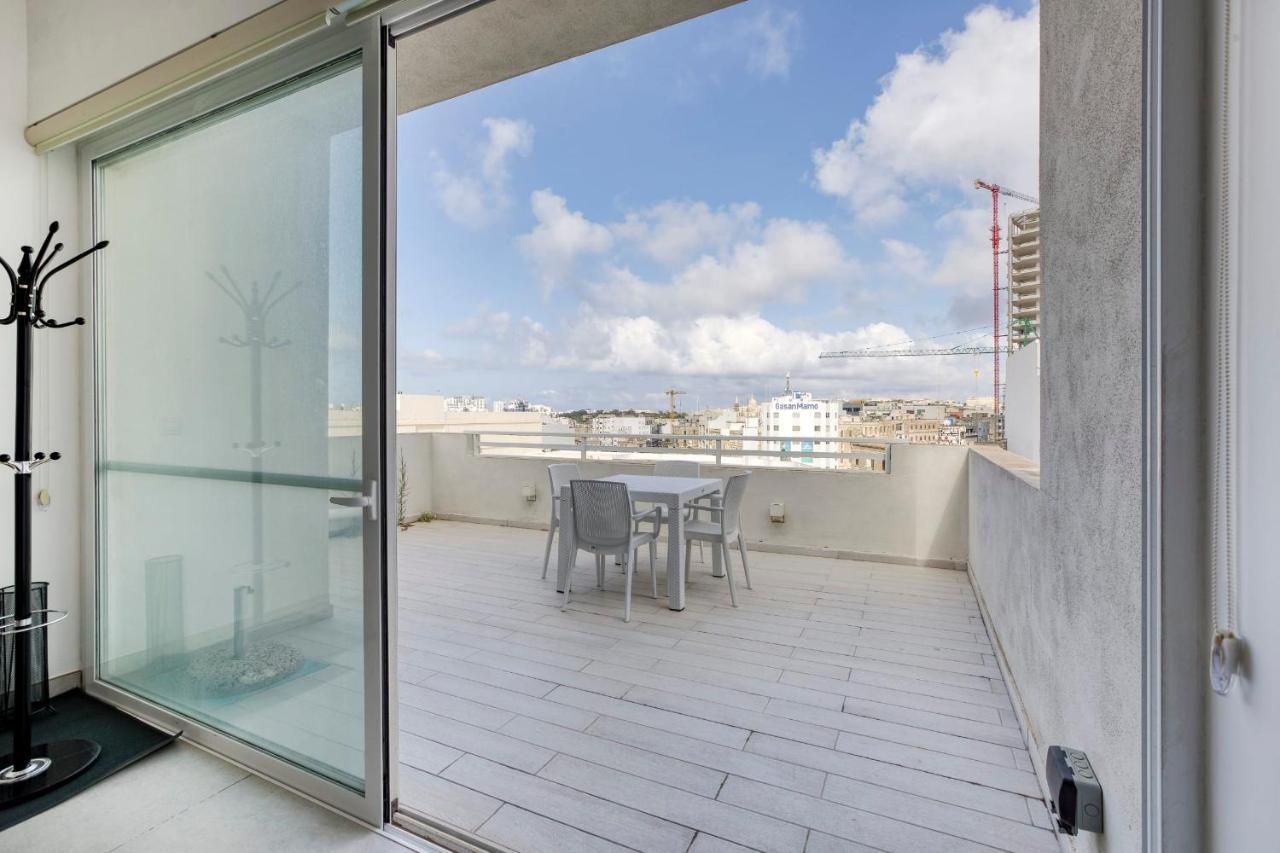 Gzira Penthouse - Hosted By Sweetstay Bagian luar foto