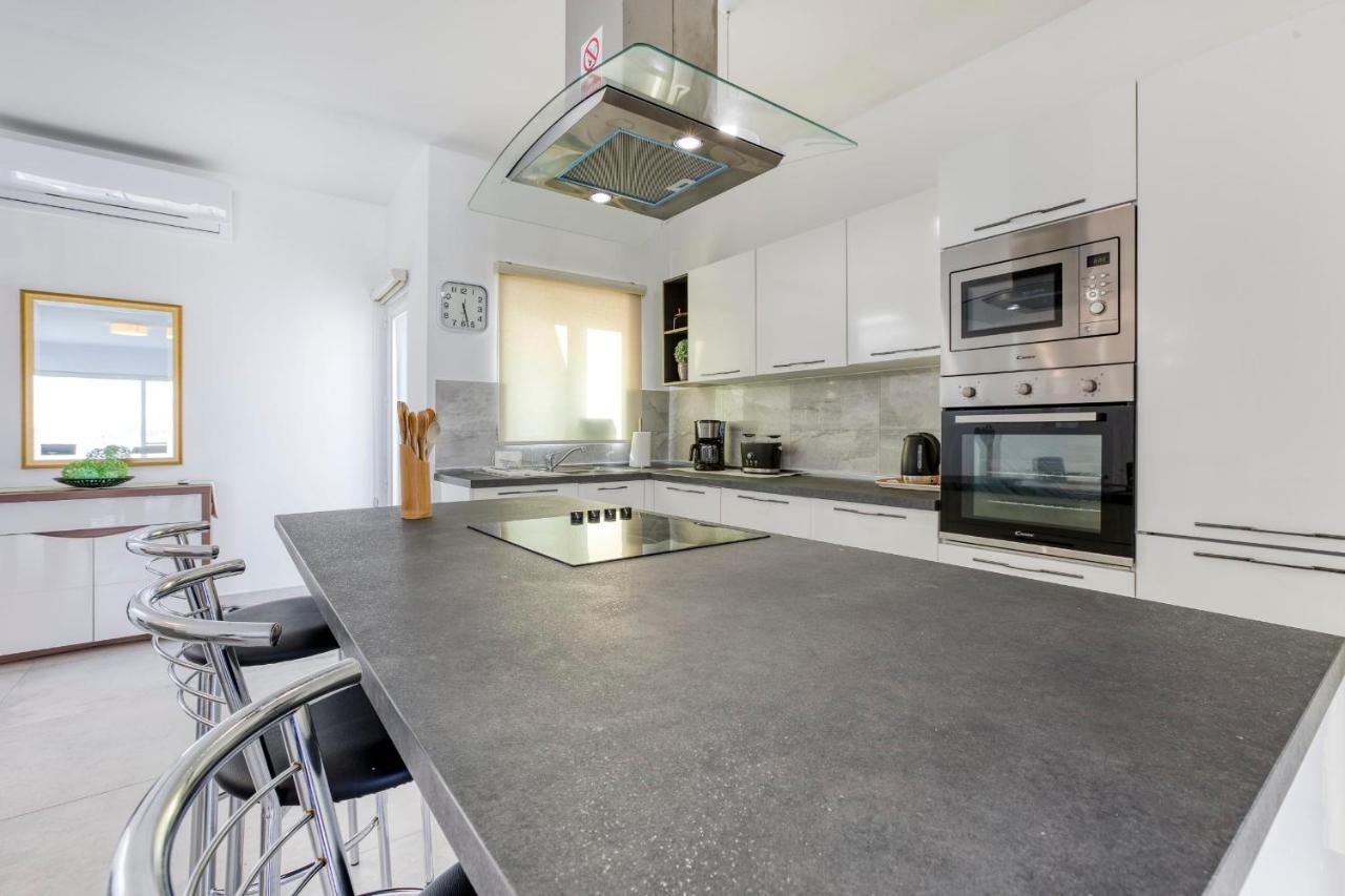 Gzira Penthouse - Hosted By Sweetstay Bagian luar foto